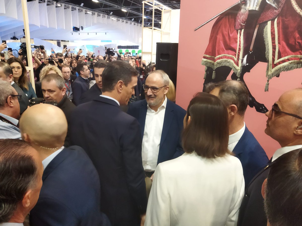 Como siempre un placer saludar a Pedro Sánchez. Me recordaba esta mañana que ya ha hecho un par de visitas privadas al Bierzo, además de las públicas, que han sido varias.