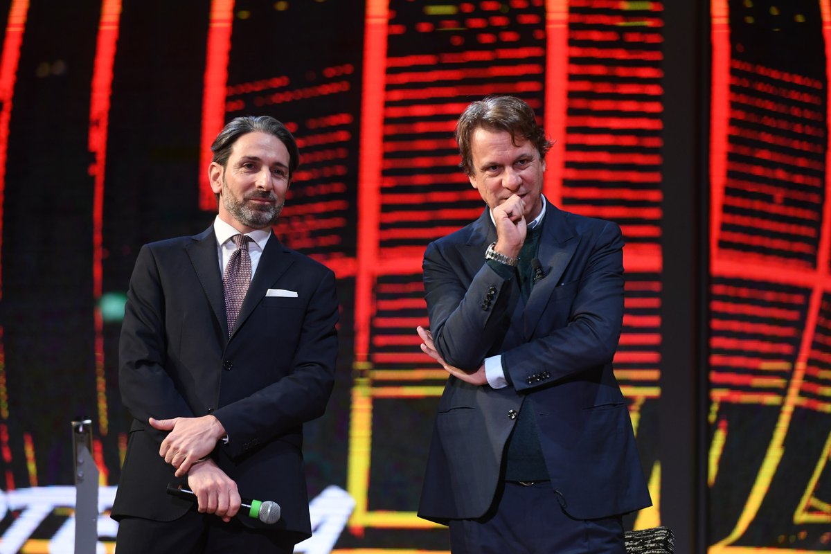 .<a href="/sterebattoni/">Stefano Rebattoni</a>, AD #IBM Italia, all'incontro di <a href="/NicolaPorro/">Nicola Porro</a> #LaRipartenza

"L’interconnessione tra mondo fisico e digitale, basata su #AI, IoT, #hybridcloud e cybersecurity, permette più efficienza, produttività e flessibilità.E' il digitale per il reale"

#LaRipartenza23Milano