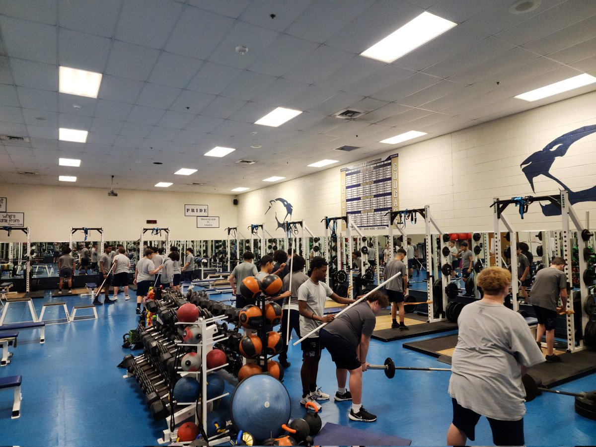 I loved using landmine RDLs with a PVC to teach out Frosh <a href="/KellisFootball/">Cougars Football</a> players how to hinge this morning. Very proud of the growth of this group.