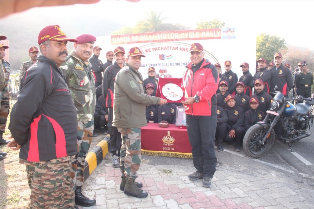 pruthaaa_patel's tweet photo. #75yearsofNCC
#AtmaNirbharBharat
The #NCCJawaMotorcyclerally was flagged in by Army Garrison Cmdr, Udaipur on 19th Jan. The high Josh of the riders was unmatched!
@HQ_DG_NCC
@DefencePRO_Guj
@CMOGuj
@GovernorofGuj
@ArvindKapoorTYG
@NCC_Dte_Gujarat
@jawamotorcycles
@yezdiforever https://t.co/OxDcCYk5wy