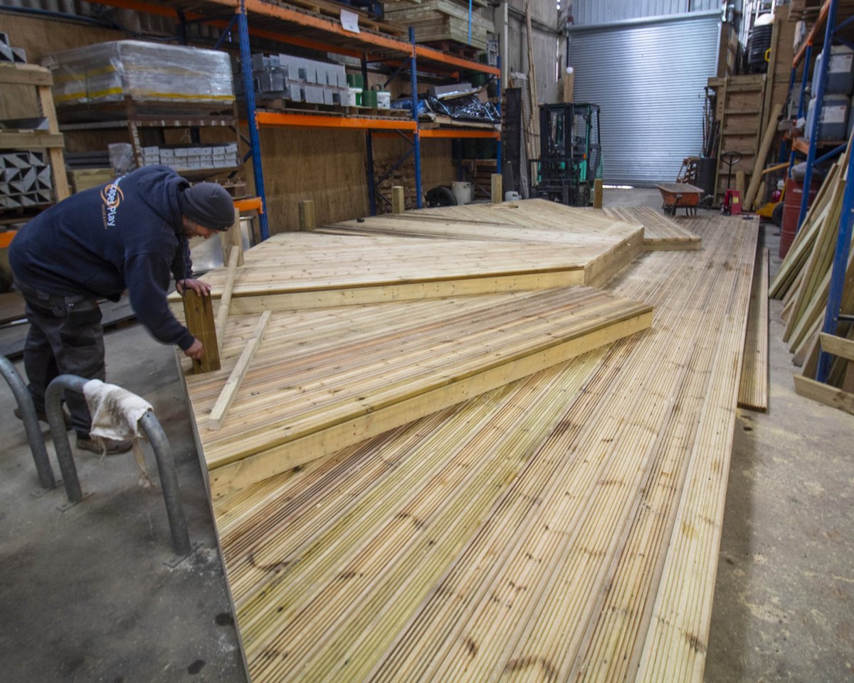 SawscapesP's tweet image. It's a beast! Another mighty three-tiered decked stage ready for installation! 💪🎭 #performancestage #outdoorclassroom #decking #designandbuild #sawscapesplay