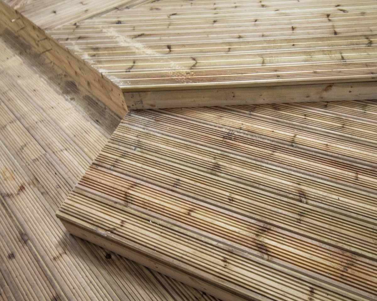 SawscapesP's tweet image. It's a beast! Another mighty three-tiered decked stage ready for installation! 💪🎭 #performancestage #outdoorclassroom #decking #designandbuild #sawscapesplay