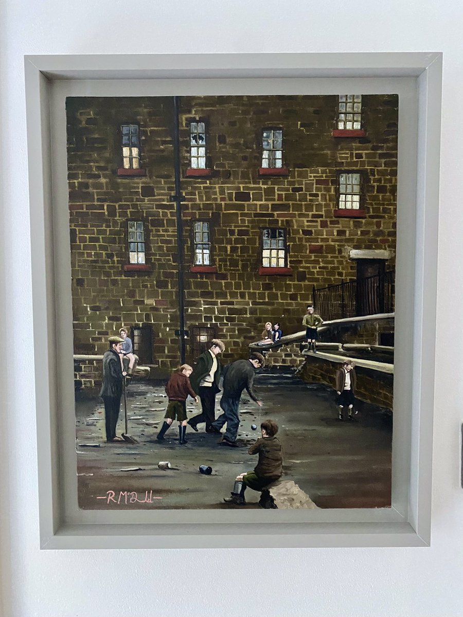 ‘The Gorbals’ by Robert McDonald. Every house should have Rob McDonald original. So chuffed with mine, thanks Rob, absolutely love it.
.
.
#Gorbals #glasgow #art #artist #wolfgangframe #oiloncanvas #oiloncanvaspainting #painting #stockport #manchester #scotland #bolton #artists