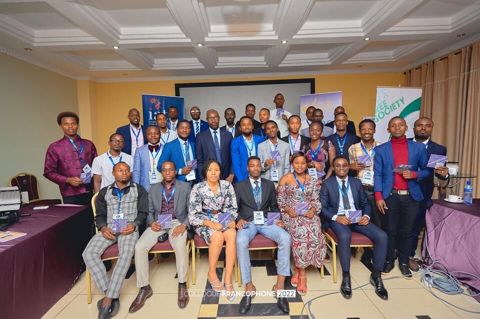 JBeneriche's tweet photo. En compagnie des ô jeunes venant des différents pays africains, J’ai pris part au #Colloque_francophone organisé par @ForEnterprises 

Il était question de l’interactivité entre des esprits engagés dans la promotion et la défense des idées de la liberté et de la responsabilité. https://t.co/AehRqW2K8x