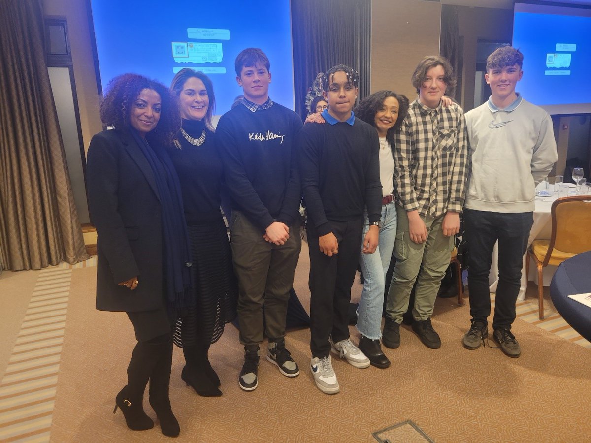 Pres_Carlow's tweet photo. 🌍@Pres_Carlow students recently attended a function for those involved in the APA Charity. Many of our Transition Year students volunteer in the 'A Partnership with Africa' shop. #work_experience and #GlobalCitizenshipEducationReligion @ceist1 🌍 https://t.co/zd5Z2D6z5A https://t.co/K5fJWhy8Dp