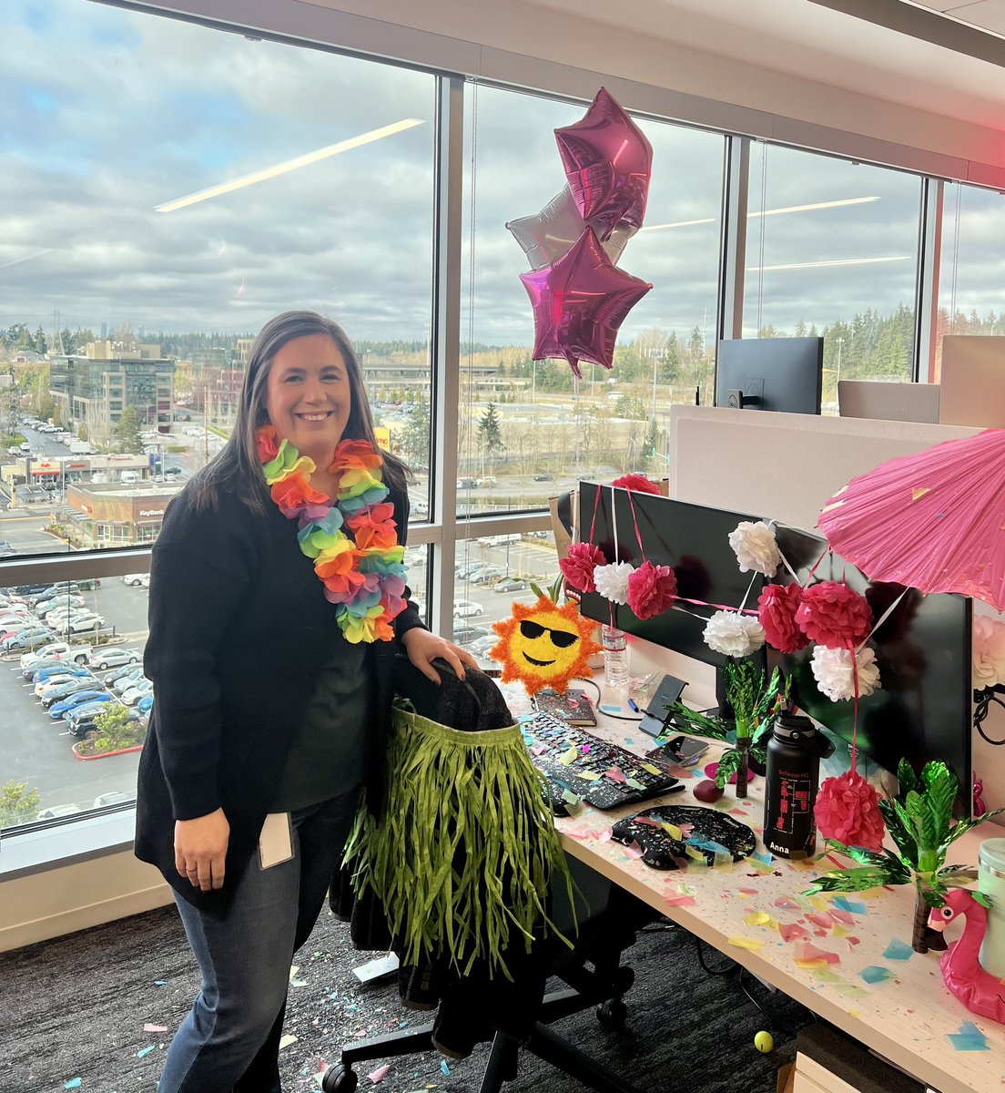 It’s PEAK WEEK at @TMobile and we love surprising our winners and celebrating their incredible contributions and leadership! Congratulations to @AnnieMLindner for winning this prestigious honor! She’s Maui bound!! 🕶️🌺🌈🍍#PEAK2023