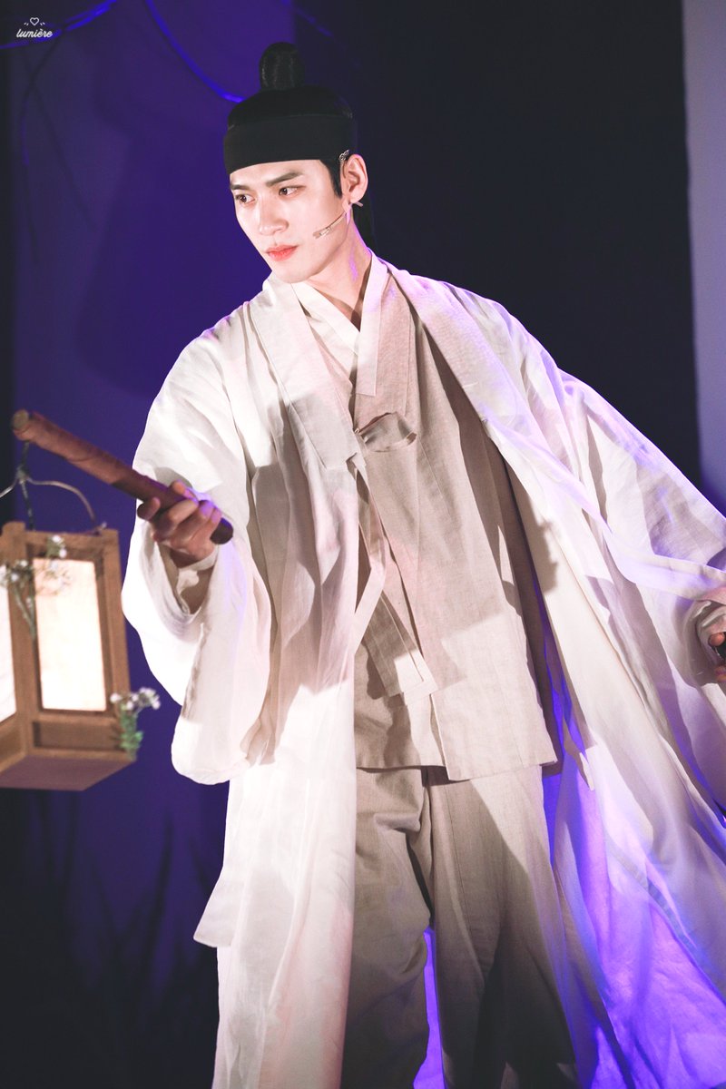 Lumiere_pic's tweet photo. 230120 미수 커튼콜데이

미수 #윤승우 https://t.co/AJGaUNBrZP