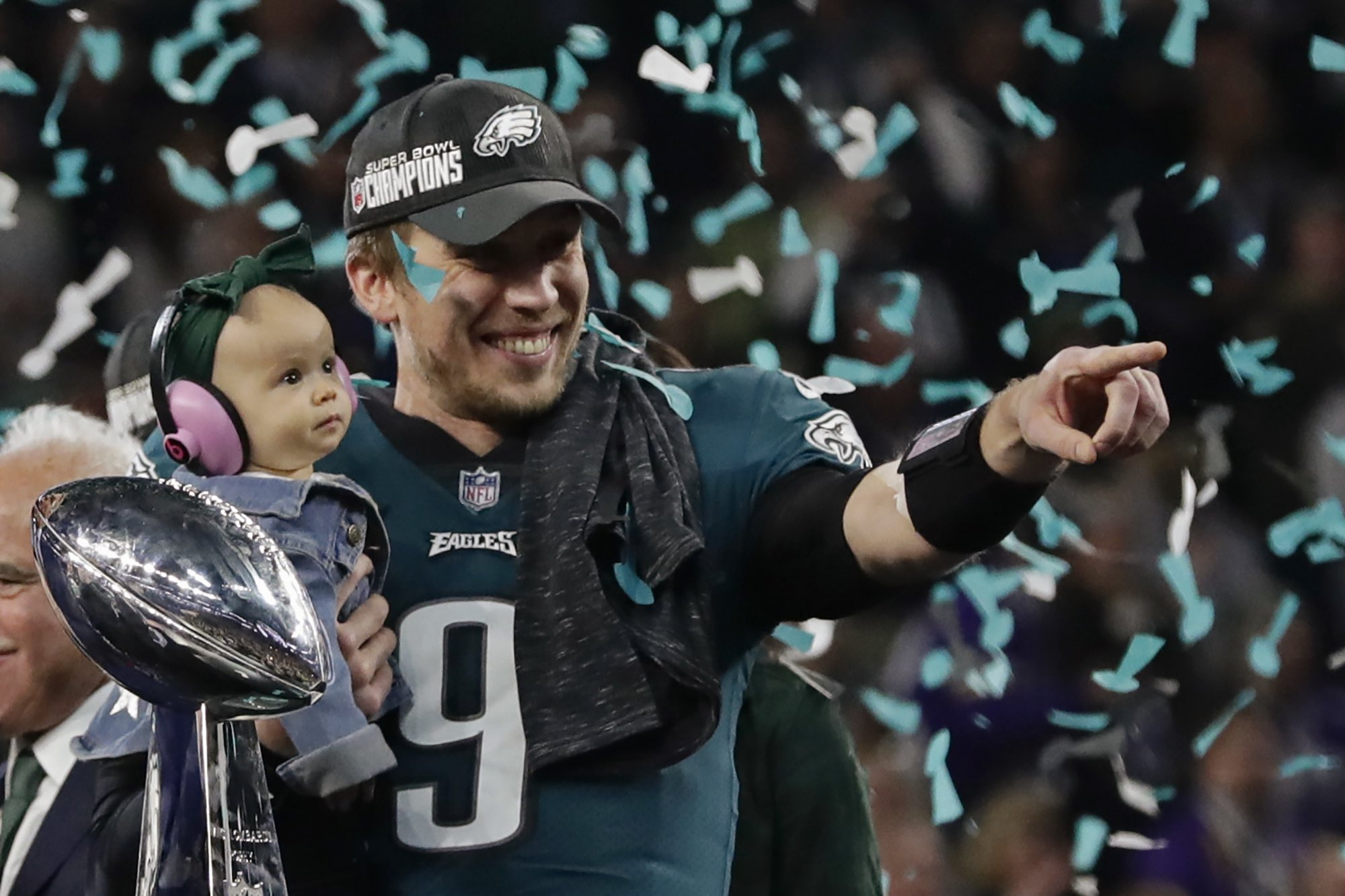 Happy 34th birthday to the Nick Foles. 