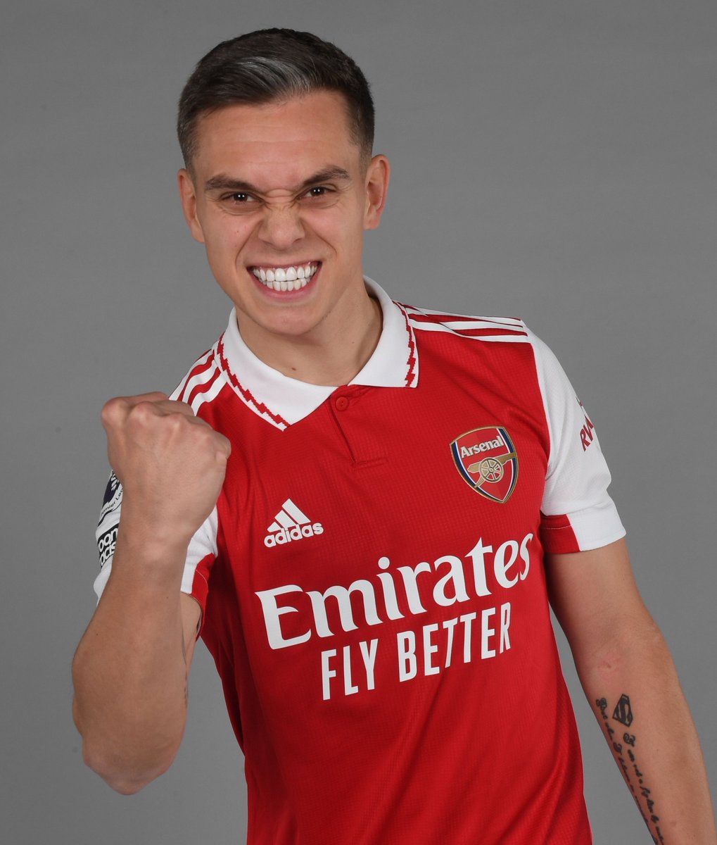 JacobsBen's tweet photo. A first look at Leandro Trossard in an #AFC kit.😎 https://t.co/GVuExyQ7Yz