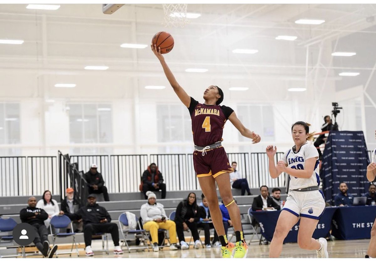 CraftZhen's tweet photo. Sophomore season! @BMacLadyHoops @TeamTakeoverGBB https://t.co/He4owjk0kG