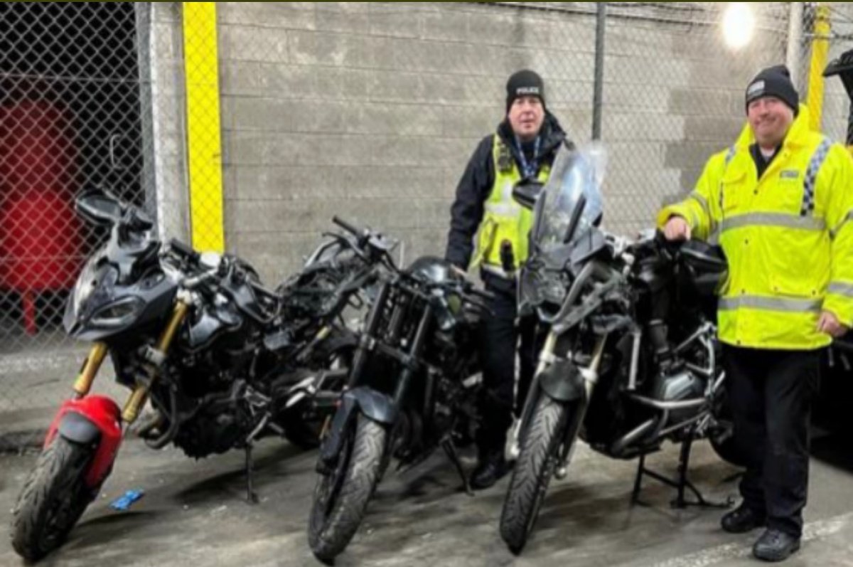portdoverpolice's tweet photo. Over the Xmas period, a joint Proceeds of Crime Operation working in partnership with #KentPolice and #NAVCIS resulted in Money and assets seized, in excess of £500,000. #operationardent #portofdover #portofdoverpolice #kentpolice #navcis DL https://t.co/7FvP5jGDin