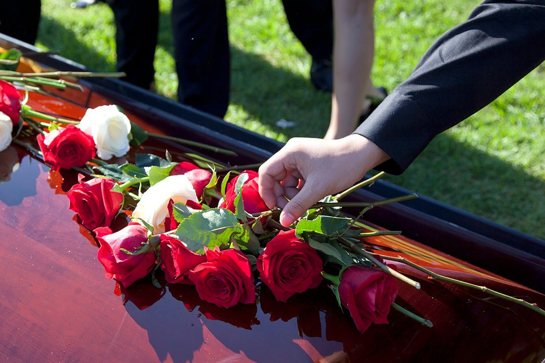 ReeseSells's tweet photo. Frequently Made Mistakes Made By People Handling a Deceased Relatives' Estate…
VIEW TIPS... https://t.co/j3o9XJLG6b

#parentshome #sellhome #sellhouse #home #house #housestaging #realestate #northernkentucky #cincinnati #florence #covington #fortmitchell https://t.co/TjSFYf8klU