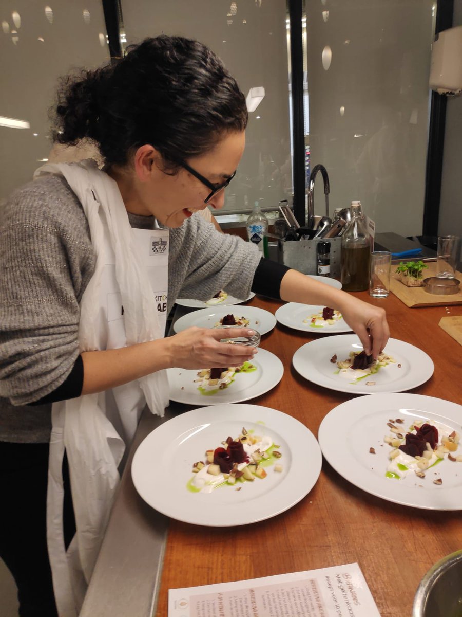 RvdbHR's tweet photo. Gisteren haalden wij de chef in ons naar boven! ๐จโ๐ณ
#kookworkshop #teamevent #uitje #koken #gezelligheid #hr #werkenbij #werkenbijrvdb #rvdb https://t.co/q96B8DdYYt