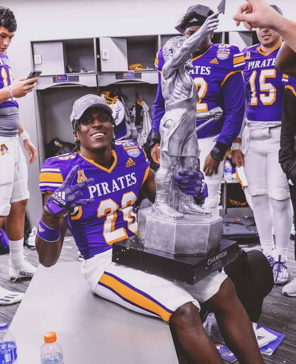Blessed to say I have received an offer from ECU @ECU_Coach_Weave @ECUPiratesFB @SC_DBGROUP @MobleyEra_7 @coachswill58 @DonCallahanIC @RivalsFriedman @pepman704 @On3Recruits @MohrRecruiting @HoughFB @WRCoachThompson @BrianDohn247