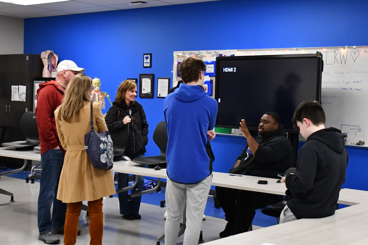 GreeneCCC's tweet photo. Another open house, another great success! It was an exciting night for Greene County Career Center as we welcomed our doors for incoming sophomores. Attendees were able to tour the building, meet instructors, and see what their future could hold at GCCC. #BuildingTheWorkforce https://t.co/Bx2Kkjm4KR