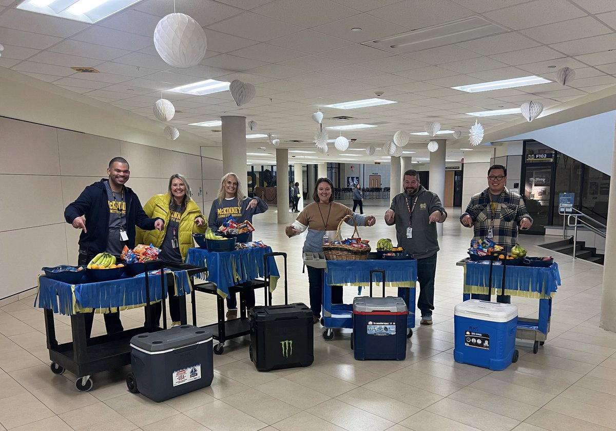 MHSLions's tweet photo. It’s a Happy Friday at the 〽️! The treat train is rolling around for staff. We are grateful for the excellent educators who serve our school! #mymisd #misdliveskind #bestofthebestatthe〽️ https://t.co/GrKOFt9jVw