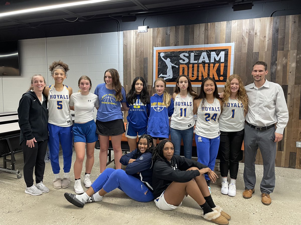 tfaladyhoops's tweet photo. 🦁TFA Lady Royals 🏀 Game Day #21
🆚: Bishop Moore
📆: Friday, January 20, 2023
⏰: 6:00
📍: 3901 Edgewater Dr, Orlando, FL 32804
Our JV brothers play at 4:30 and our varsity brothers @tfahoops play at 7 after us.
#LadyRoyalsBasketball #BlessedToCoach
#schaped #greenteam https://t.co/cCGO4JpNp2