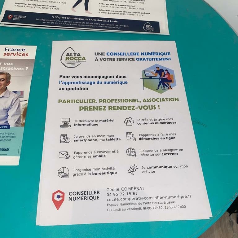 numerique_corse's tweet photo. Dans l'Alta-Rocca, à Levie, Cécile acceuille les usagers et les accompagne vers l'autonomie numérique ! Prise en main d'un smartphone, appropriation des démarches quotidiennes en ligne, culture numérique ... un accueil gratuit du lundi au vendredi. #CnFS #smartisula https://t.co/3NJEBkntuj