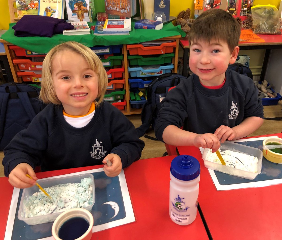 SJBWindsor's tweet photo. Smiles all round! π
Our #SJBWindsor Reception boys made dough this week in their Science class. They even learnt how to use a pipette to change the colour of the dough. βοΈπ¨ #SJBpreprep #SJBfun https://t.co/MLgD0aGZHs