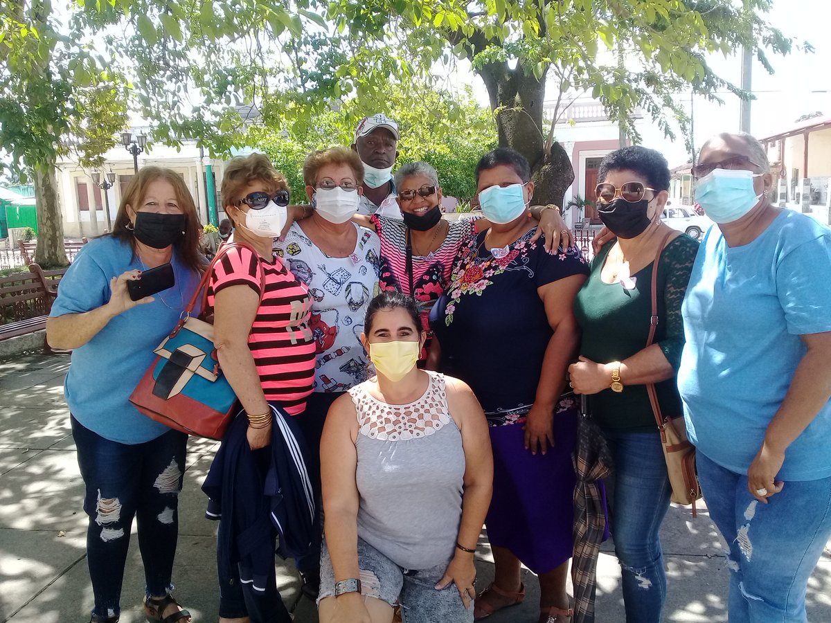 DMESantoDomingo Intercambio de integrantes del Destacamento Pedagógico Manuel Ascunce Domenech  con miembros de la Asociación de Pedagogos de Cuba #Cuba #CubaViveYTrabaja