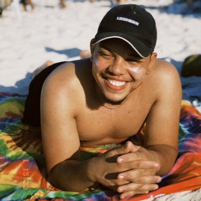 oliveira_igor91's tweet photo. #NovaFotoDePerfil https://t.co/NyFjSdxDrx