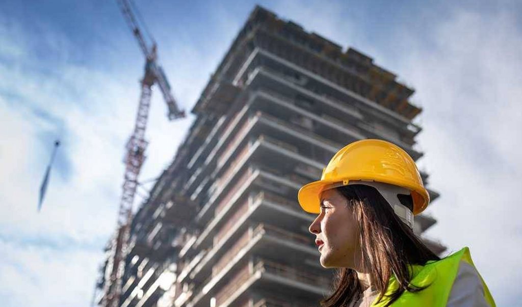 nexthome_gta's tweet photo. Building a gender diverse future for the residential construction industry. Mike Collins-Williams, CEO of the West End Home Builders’ Association explains:
https://t.co/wzIKpRrx6i
@WestEndHBA
#homebuilding
#homebuildingindustry
#genderdiversity
#constructiontrades https://t.co/YaUM7Ez9AJ