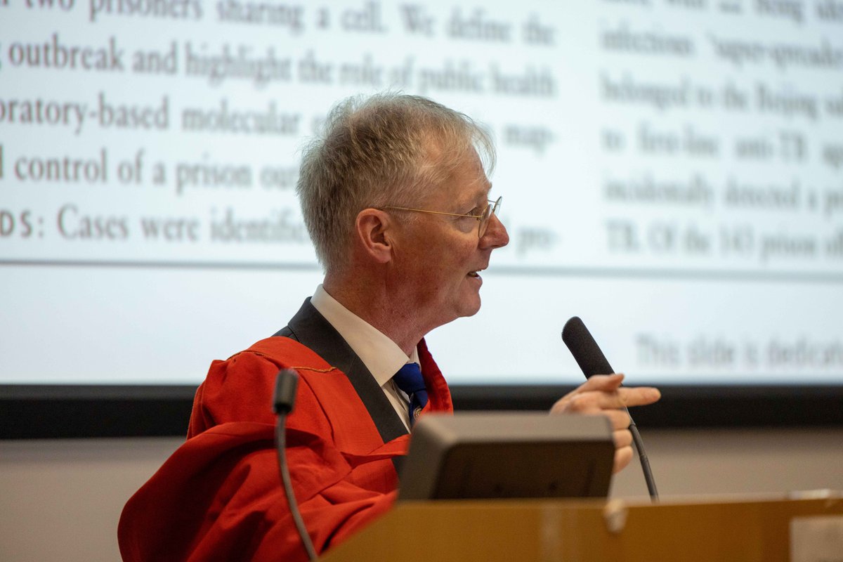 TrinityMed1's tweet photo. A most enjoyable evening was had by all at Professor Joe Keane's Inaugural lecture. His audience was engaged by his wit and humour while delivering a fascinating talk on his life, work, research and his vision for the future. https://t.co/AbqwTsDpRb