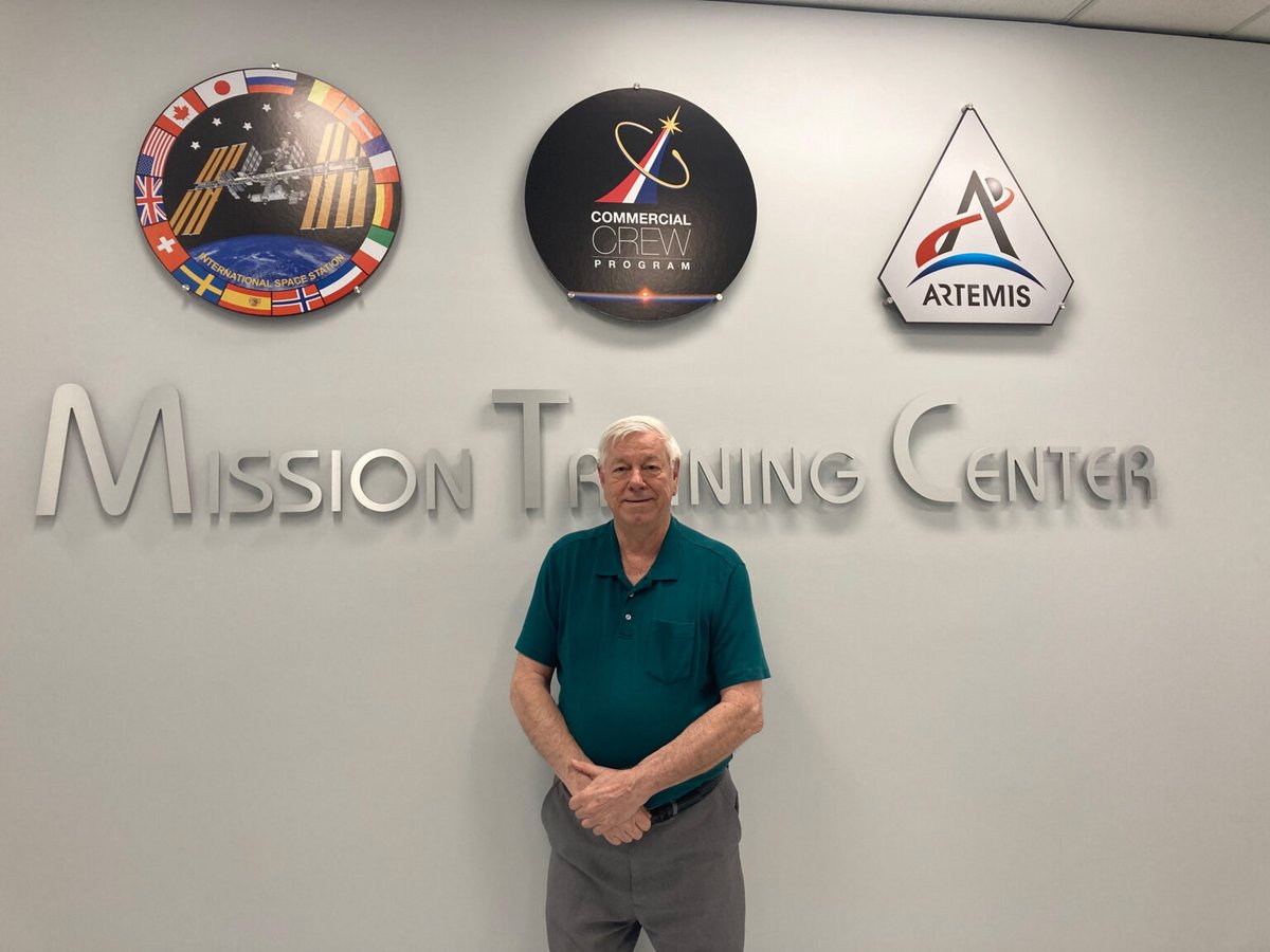 ugaalumniassoc's tweet photo. Space: the final frontier. This is the story of Jerry Swain Jr. (BSED '68).
His mission: to guide celebrities, foreign dignitaries, former presidents, and students through 40 years of space exploration at NASA.
https://t.co/vfNC89wsCE
#AlumniFeature #FridayFeature #AlwaysADawg https://t.co/w2E95Hu42M