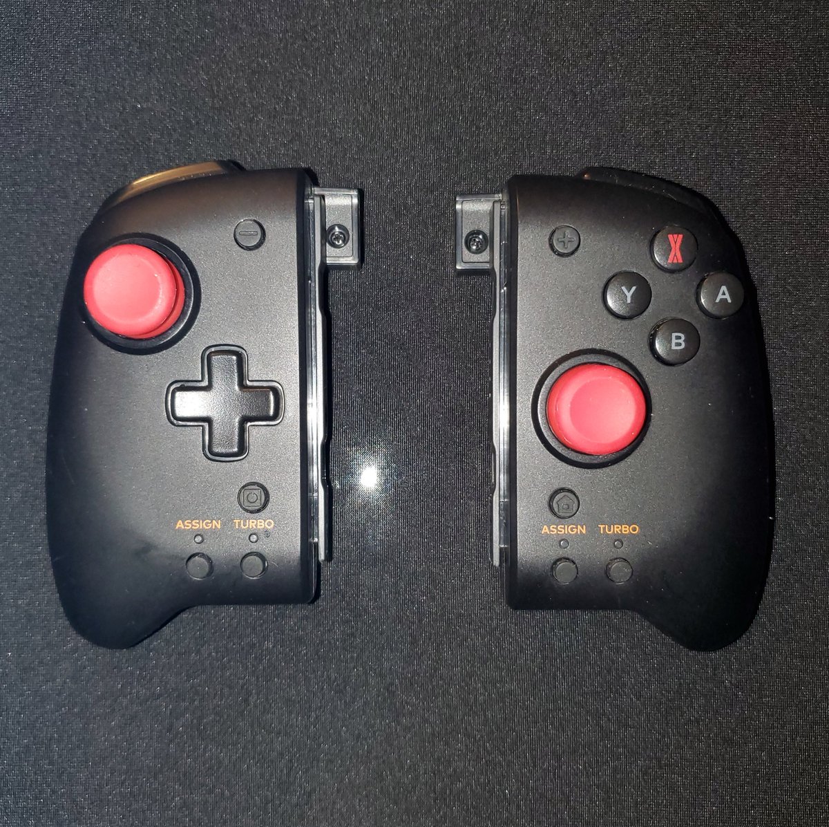 MouraBros's tweet photo. Day 20
Hori Switch Controllers
When I play in handheld mode, I love the feel and grip of these controllers. They can't be used in console mode, though ๐
#joyconjanuary #Nintendo #nintendoswitch #switcholed #switchlite #horicontroller #dpad #joycons #switchcontroller https://t.co/gQXQuQ37Ox