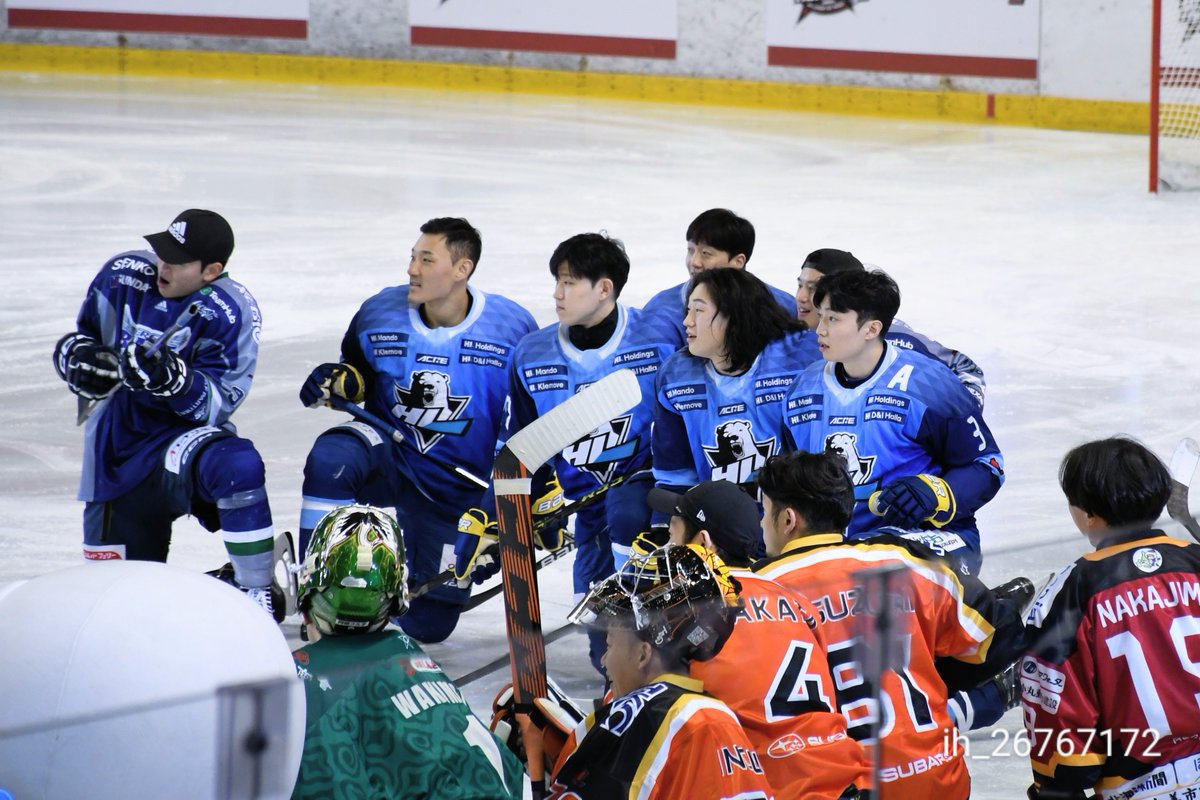 ih_26767172's tweet image. 入ったらダルトン優勝を見守るアニャン選手たち😂
シンクロ率すごい小鳥さんたち🥺
 #アイスホッケーヒーローズ2
 #アジアリーグアイスホッケー
 #HLアニャン