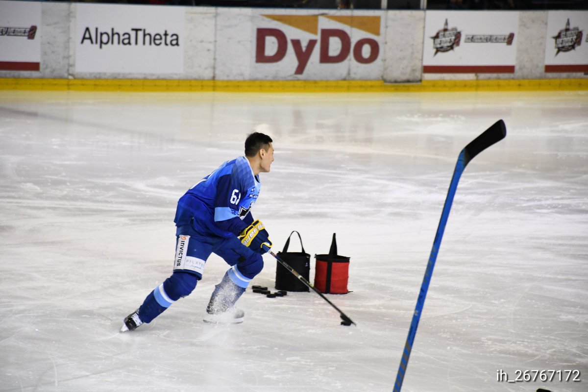 ih_26767172's tweet image. ゴール嬉しいクルクルドンク選手～‹‹\(´ω` )/››‹‹\(   ´)/››‹‹\( ´ω`)/››
  #アイスホッケーヒーローズ2
 #アジアリーグアイスホッケー
 #HLアニャン