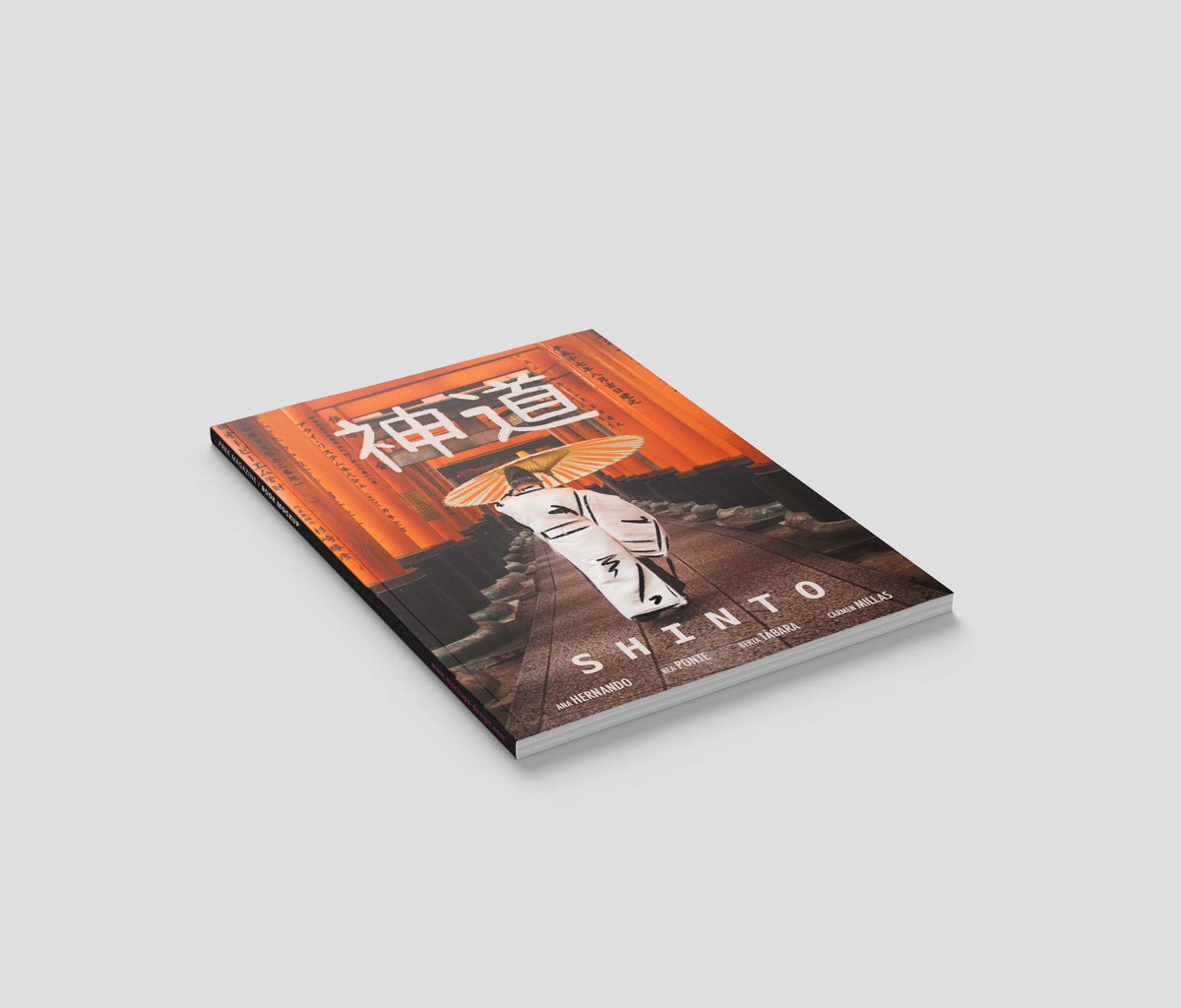 anahernand0's tweet photo. 🏮 El sintoísmo es una religión basada en el respeto a la naturaleza y en el culto a los antepasados. 

Shinto Magazine. 

Ana Hernando | Carmen Millas | Bea Ponte | Berta Tábara

#sintoismo #shinto #magazine #design #editorialdesign #religion #culture #spanishdesign #diseñadora https://t.co/ikTthurYSN