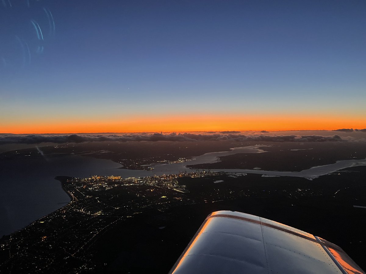 G4ZUL's tweet photo. Magnificent views this evening https://t.co/ZqvQItBLVg