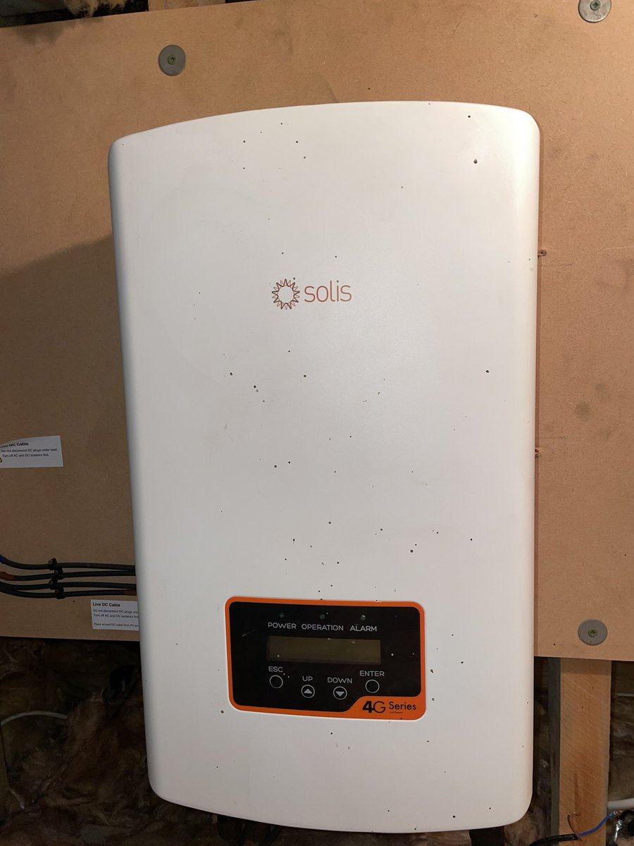 JohnMurton's tweet photo. Help me #hivebrain! I’m busy #electrifyingeverything at home. In 2011 I had 4kw of #solarpanels installed with a #FeedinTariff. AC Power comes through a @Solis_Inverters 4G inverter installed last year (when the original died). I must keep this array untouched to keep the #FIT… https://t.co/0rD7EleAn5