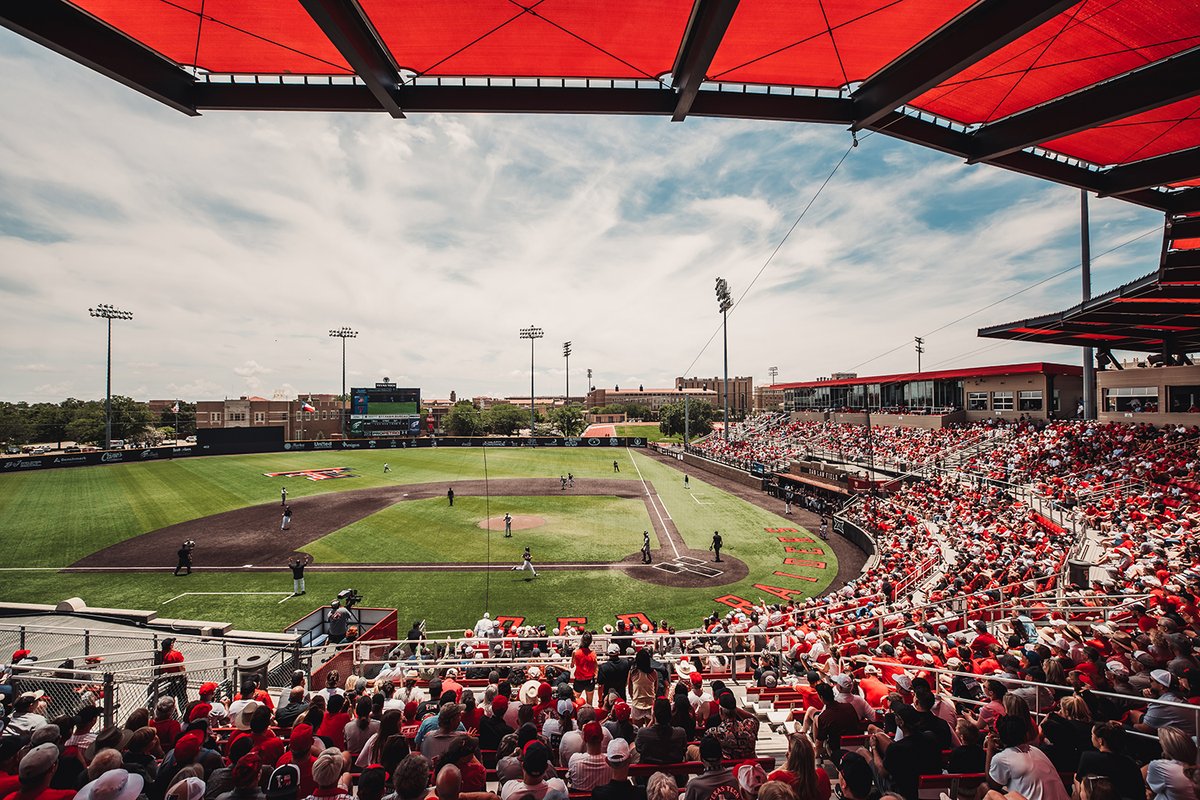 TechAthletics's tweet photo. Less than a month away from this right here.

@TTU_Baseball | #WreckEm https://t.co/s9ec2pjSWb