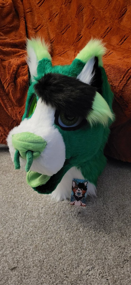 MMania749's tweet photo. The theme I was going for is toxic. It is ready to ship and and for sale for $950 plus shipping. Head comes with the nose horseshoe. It is removable as well. The eyes are follow me eyes. The upper teeth and outer eye (green and white areas) are 3D printed from my machine. https://t.co/GZT2N7tjX9