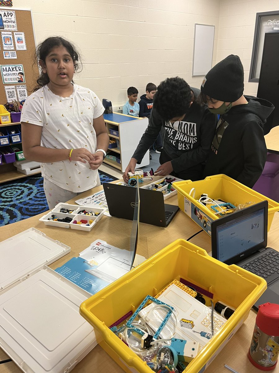 mandela1B's tweet image. Grade 5 Coding Club provide students with the opportunity to collaborate, problem solve and refine their coding skill @launchpadnmps @MandelaPS @PDSB_Libraries @PeelSchools @peel21st #onschoollibrary