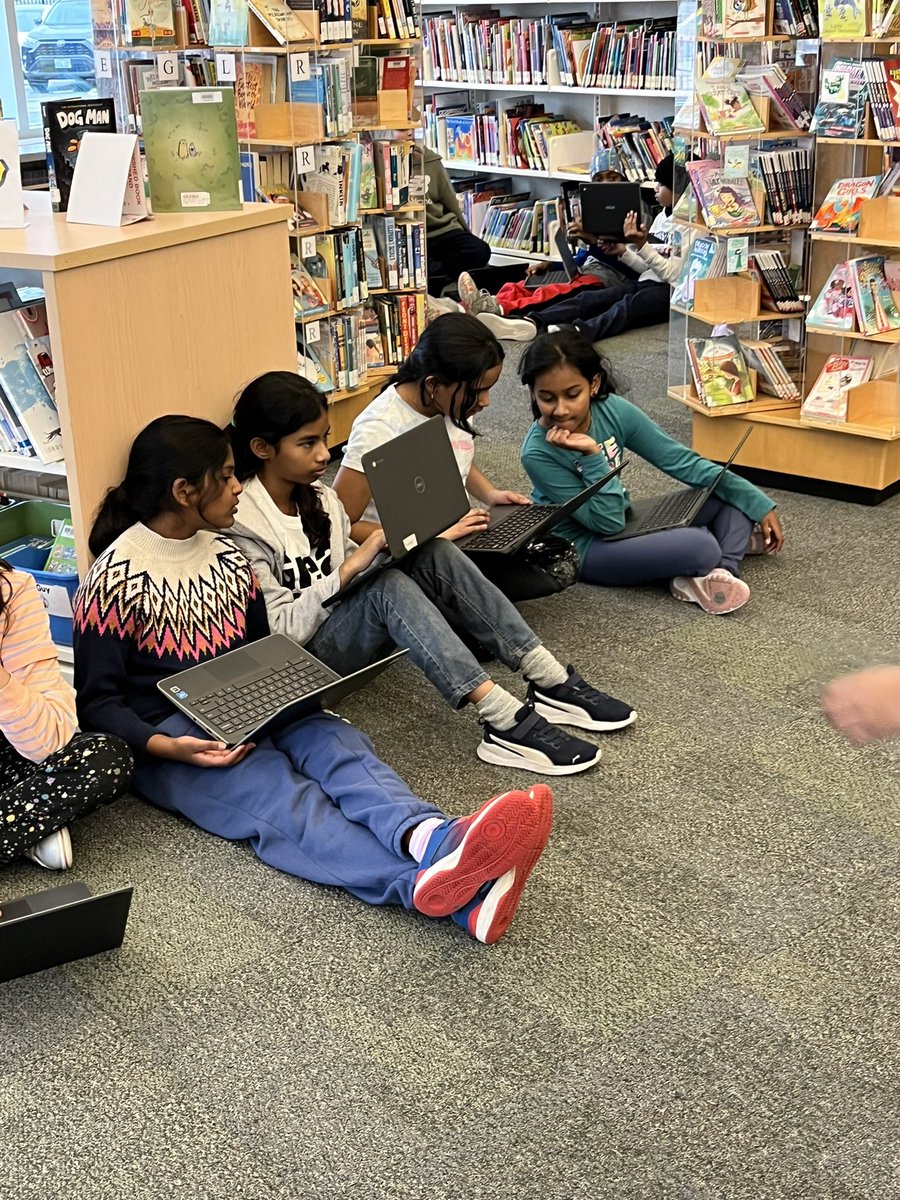 mandela1B's tweet image. Grade 5 Coding Club provide students with the opportunity to collaborate, problem solve and refine their coding skill @launchpadnmps @MandelaPS @PDSB_Libraries @PeelSchools @peel21st #onschoollibrary