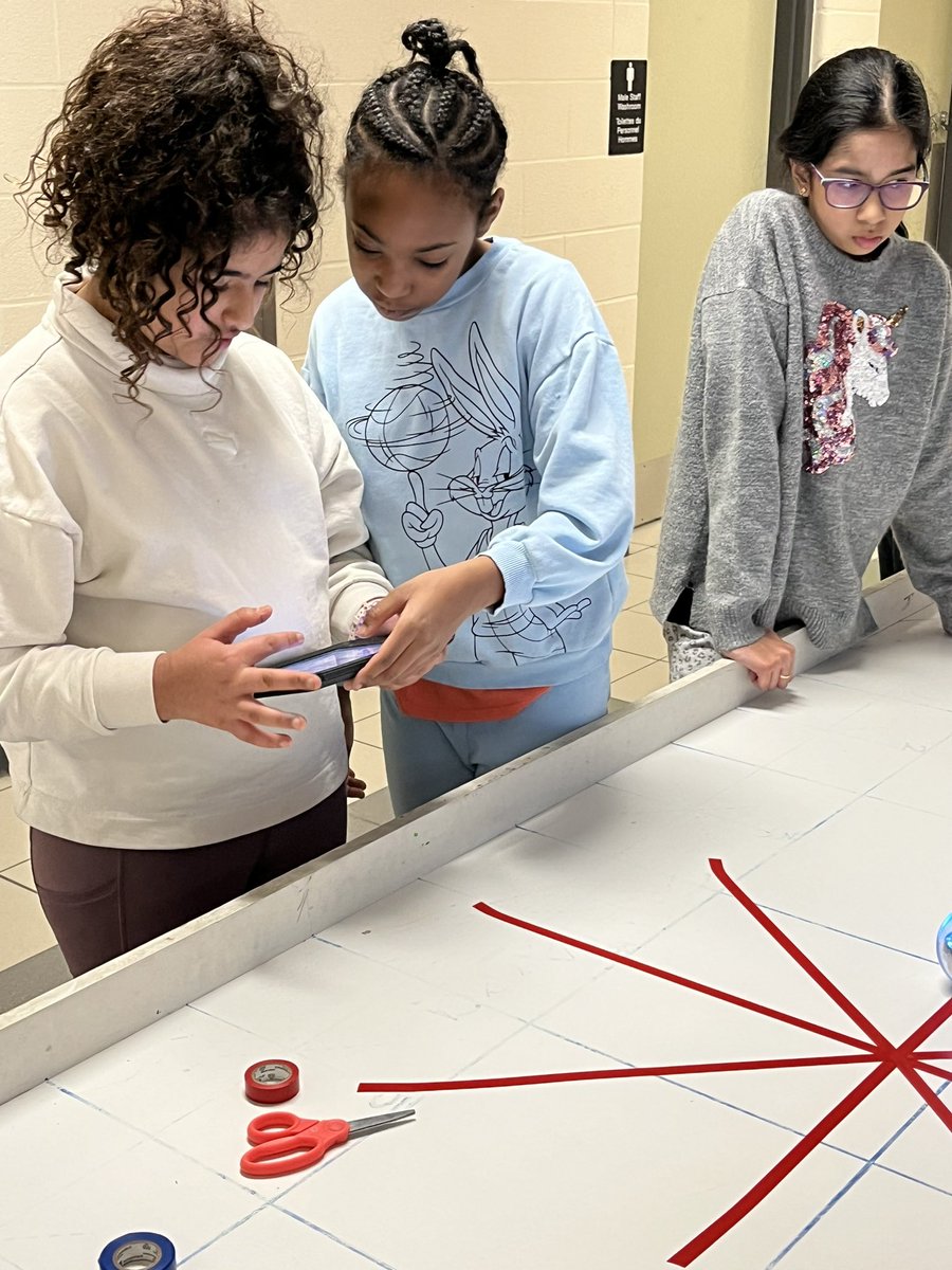 mandela1B's tweet image. Grade 5 Coding Club provide students with the opportunity to collaborate, problem solve and refine their coding skill @launchpadnmps @MandelaPS @PDSB_Libraries @PeelSchools @peel21st #onschoollibrary