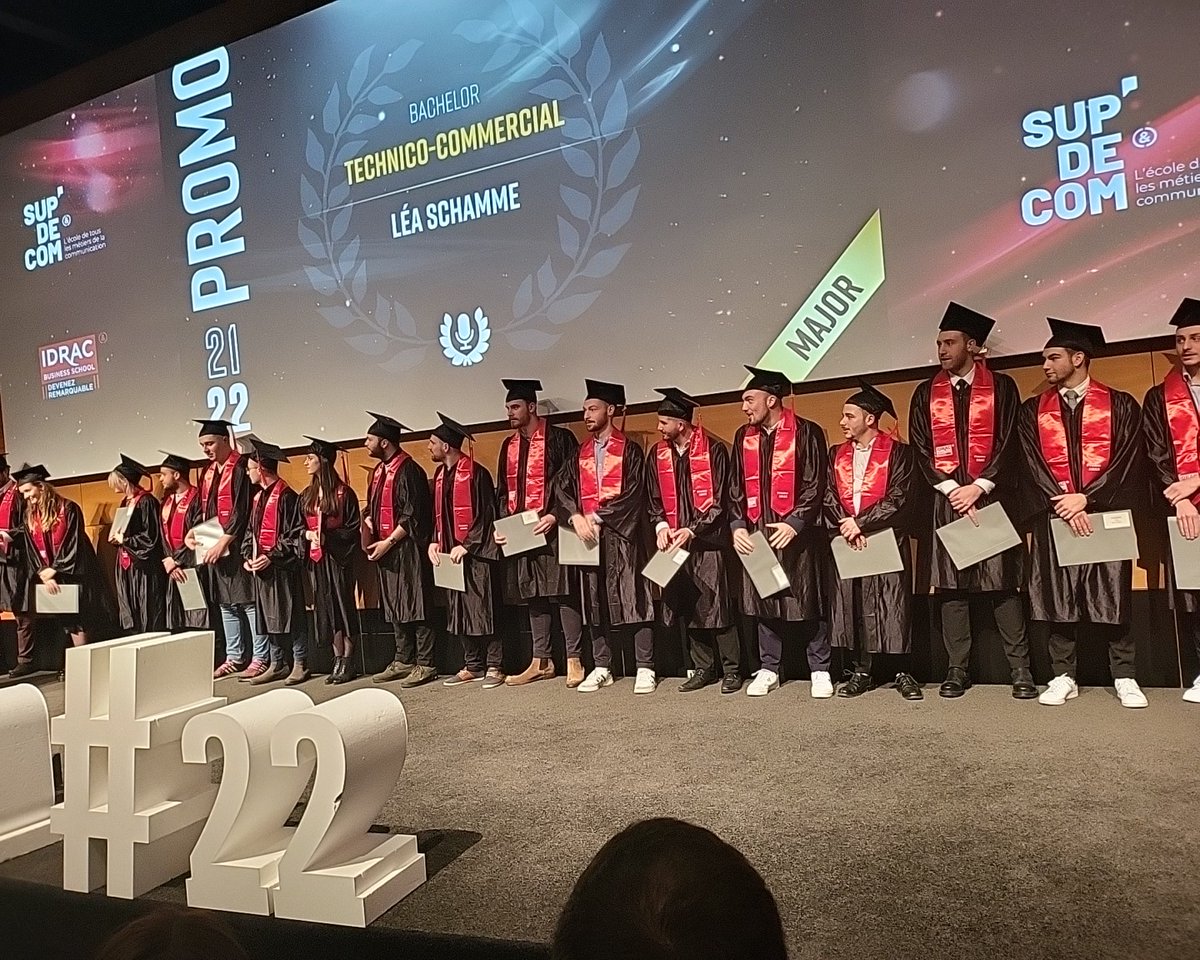 Belle cérémonie de remise des diplômes <a href="/IDRAC_BS/">IDRAC Business School</a> #Grenoble et <a href="/SupdecomG/">SupdecomGrenoble</a>. C'est toujours enthousiasmant de voir cette joie en ces moments.
Merci aux équipes administratives et enseignantes de contribuer au quotidien à ces réussites d'étudiantes et d'étudiants.