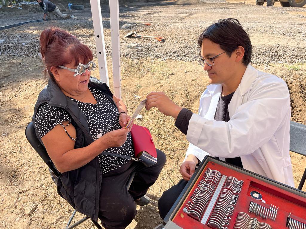 OPOLPRICDMX's tweet photo. Seguimos atendiendo a los y las vecinas de #ÁlvaroObregón con los mejores servicios y especialistas👏🏻✅
Te esperamos hasta las 14hrs en📍Las canchas de Fútbol la Brecha (el Panorámico) a un costado de la terminal de camiones, Pueblo Santa Rosa Xochiac.🙌🏼 
#PorBuenRumbo 🇲🇽 https://t.co/k45r2tbi8J