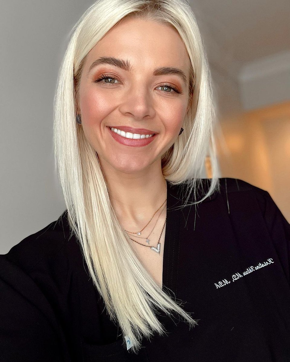 Shout to our amazing healthcare heroes thank you for all that you do each and everyday 💙

#careandwear #healthwearthatcares #careandwearxnnatori #scrubslife #healthcareheroes #scrubselfie #womeninmedicine #doctorsofinstagram #generalsurgery 

📸 @kkuklova.md