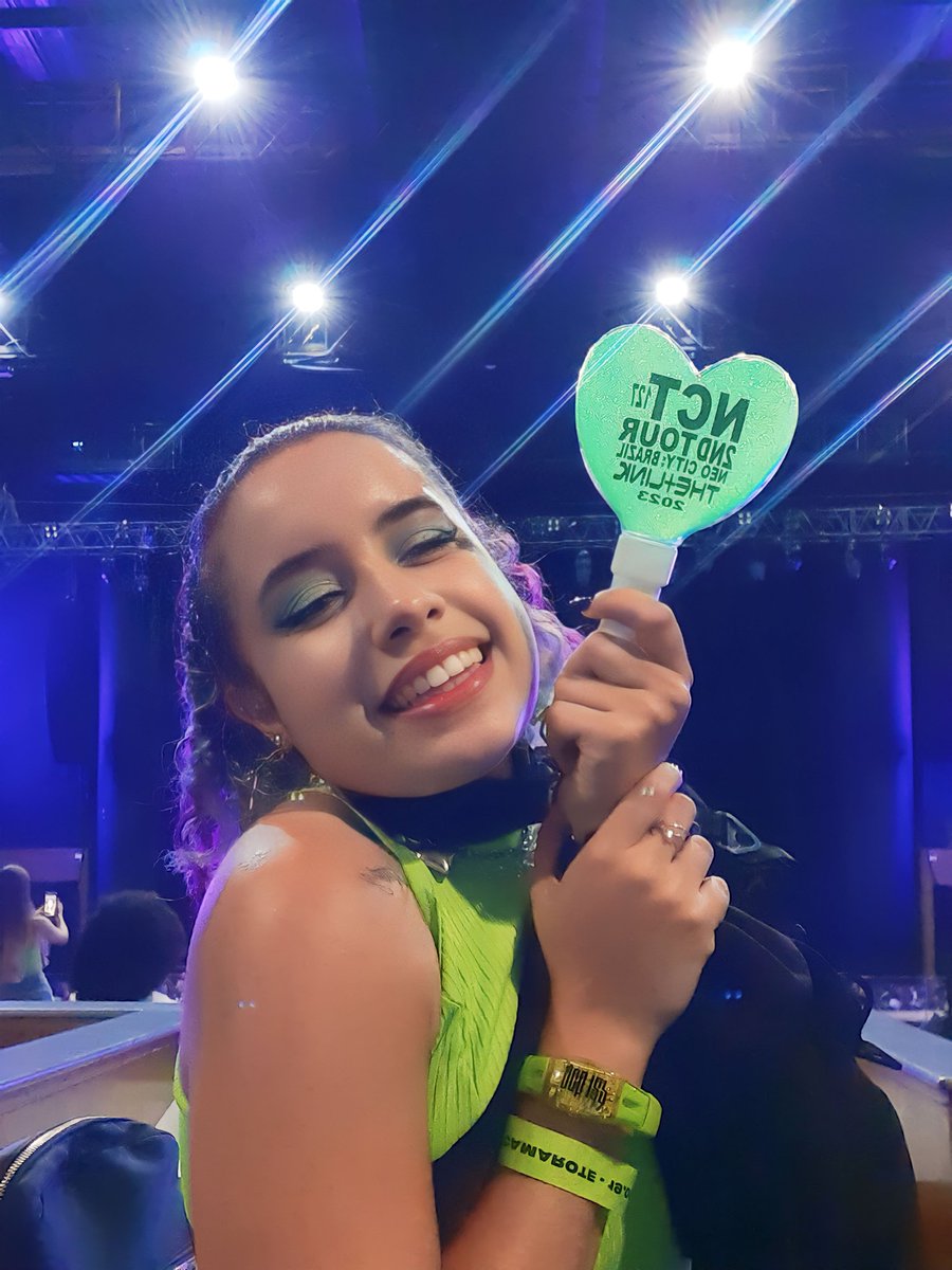 Gih390's tweet photo. 19/01/2023💚🇧🇷
Uma data que de agora em diante vai ser marcada por choro, felicidade, nervosismo e amor.
E como o melhor dia da minha vida!
Obrigada NCT por fazer a vida de muitos sempre melhor 💚
#THELINKinSAOPAULO_D2 
#NCT127inBrazil https://t.co/WRxwuqBuFO