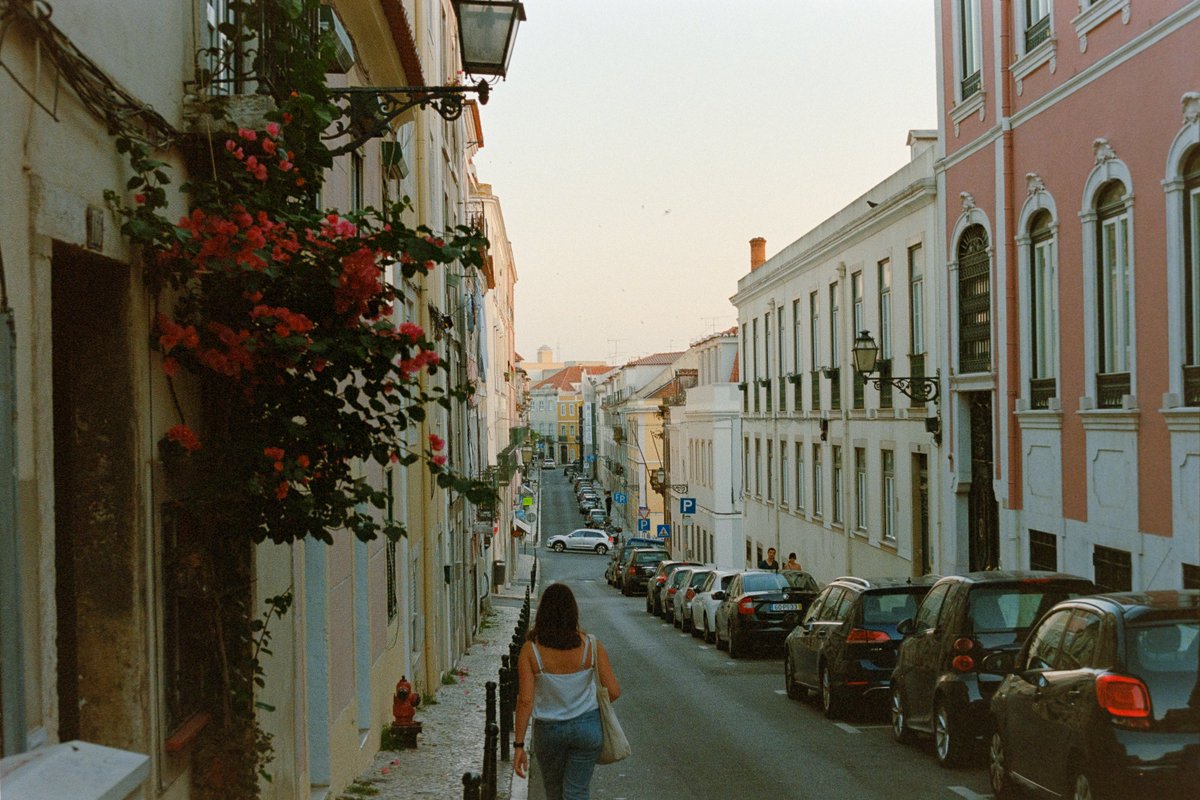raoulfilm's tweet photo. Lisbon on 35mm film https://t.co/WFtAMWLUia
