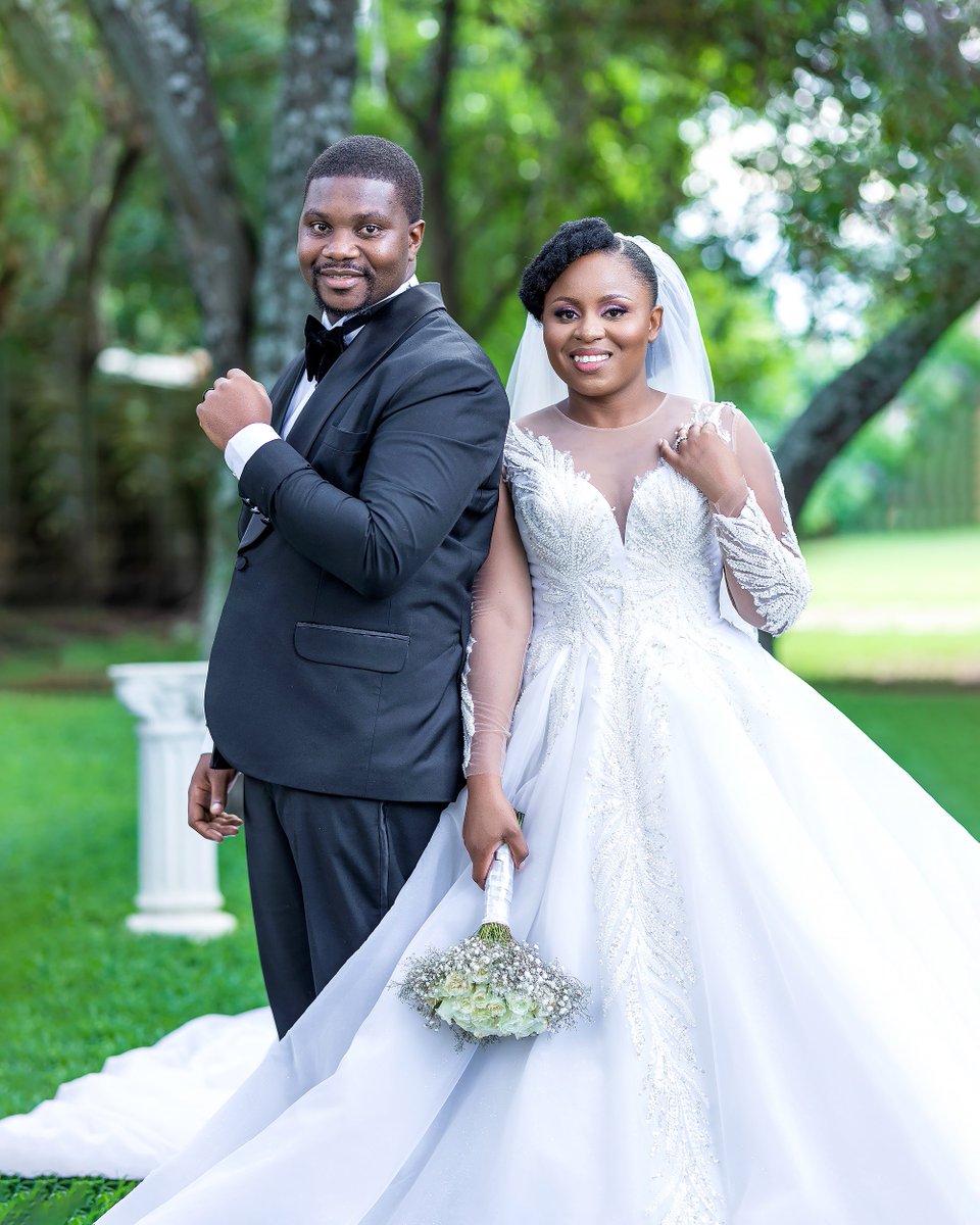 TukeniStudio's tweet photo. Congratulations Mthokozisi and Carol❤️

#zimbabweweddings  #zimbabwecouples  #hararecouples https://t.co/kIY0oaWwt6