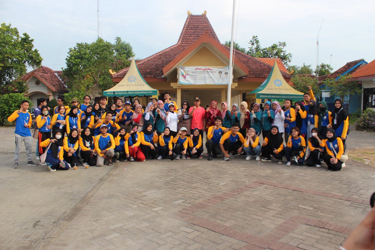 lindakinalu's tweet photo. [PRESENSI KKN BBM 67 UNAIR - Day 11]

- Senam bersama warga Kecamatan Kalitengah
- Bermain dan belajar bersama SPS Dibee
- Kegiatan Pramuka SDN Dibee

#UniversitasAirlangga #KKNBBM67Unair #UNAIRWCU #GLOBALSDGs #SDG #UNAIRFORSDGs #unairmengabdi #dibee_kalitengah_lamongan https://t.co/TGSJMbFDz4