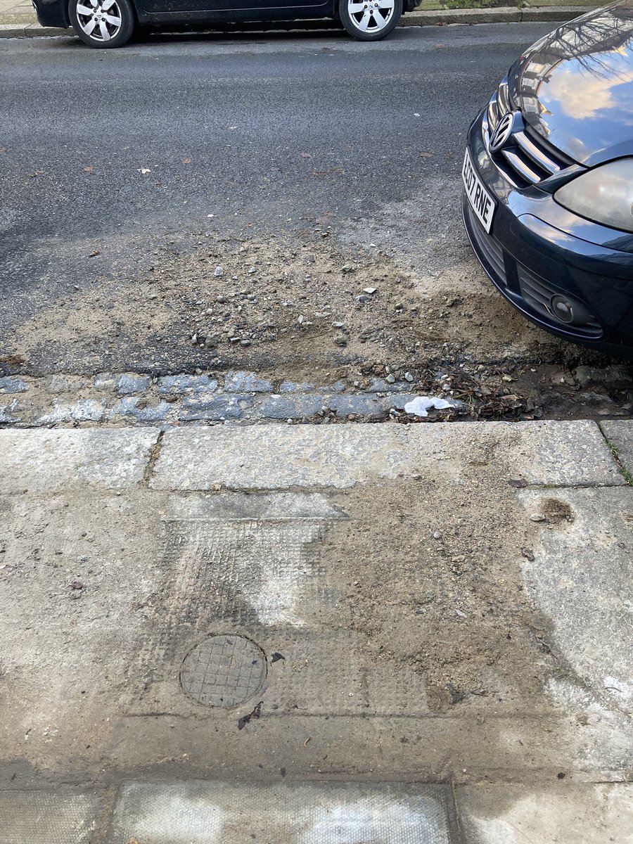 nickjchambers1's tweet photo. @thameswater really great clearing up job outside our house!… https://t.co/5uue1gzmPI