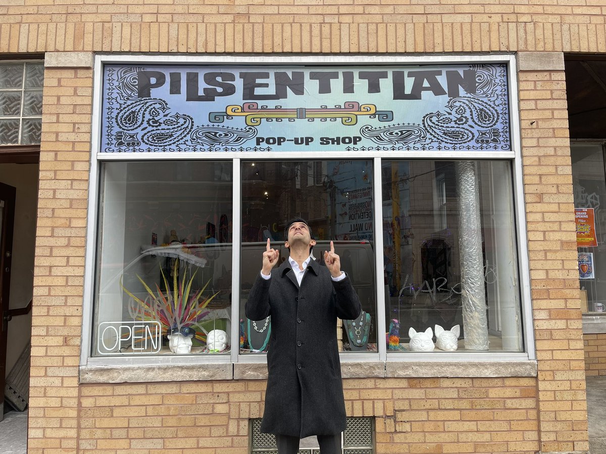 chicagosamir's tweet photo. Spent my Rotating City Hall this week seeing the storefront activations funded by @chicagagosmayor #ChicagoRecoveryPlan to support small
Businesses and reduce corridor vacancies. https://t.co/vLmt5SPItN