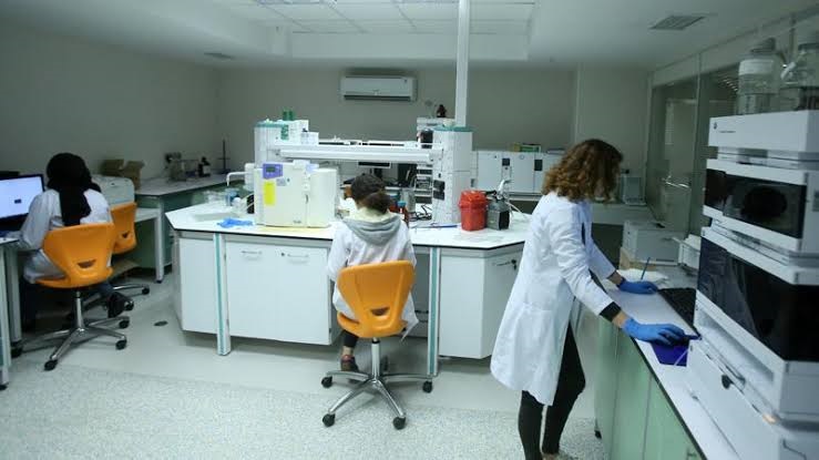 5 BİN TIBBİ LABORATUVAR TEKNİKERİ ATAMA BEKLİYOR
diyarbakirgazete.com/5-bin-tibbi-la…
<a href="/saglikbakanligi/">T.C. Sağlık Bakanlığı</a> 
<a href="/drfahrettinkoca/">Dr. Fahrettin Koca</a>