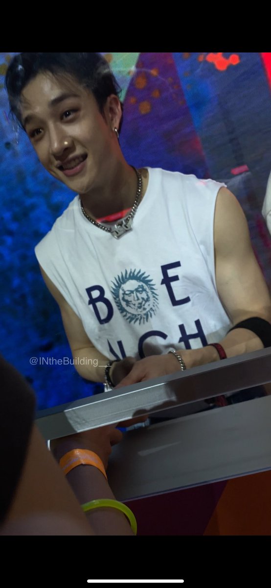 INtheBuilding__'s tweet photo. 230120 Bench x Stray Kids

SAW MINCHAN AND THE REST OF SKZ UPCLOSE I CANNOT BELIEVE IT OMG

 #방찬 #리노 #스트레이키즈 #StrayKids #BENCHxSTRAYKIDS https://t.co/t5SAraI5Kn